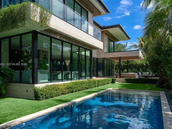 360 Harbor Ln, Key Biscayne, FL 33149