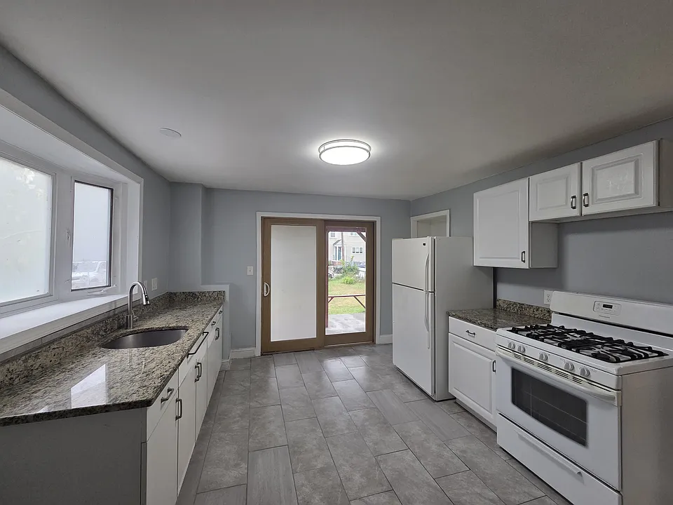 13 Sherman St #1