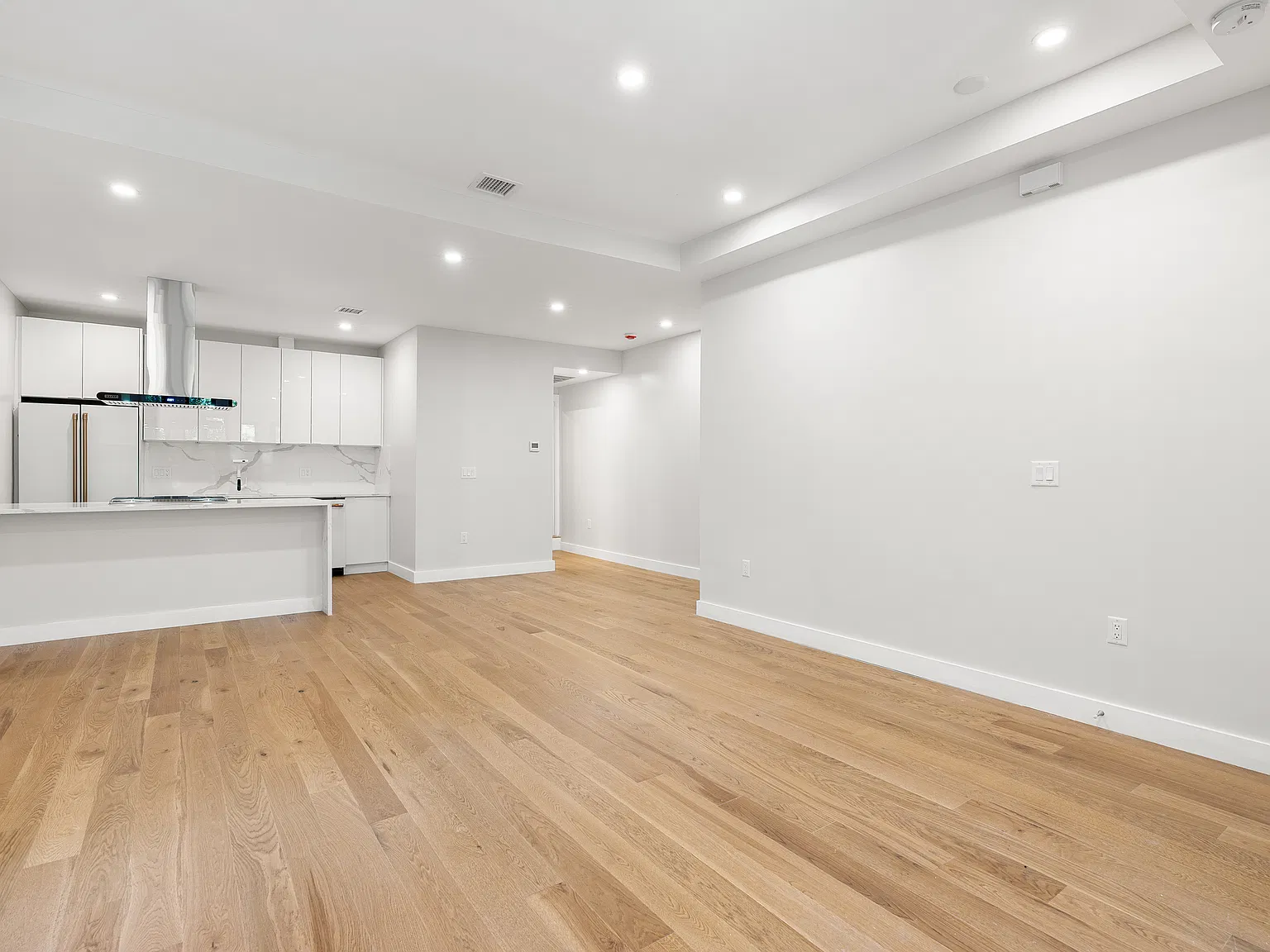3 bed, 1230 sqft, $3,600 — Photo 4
