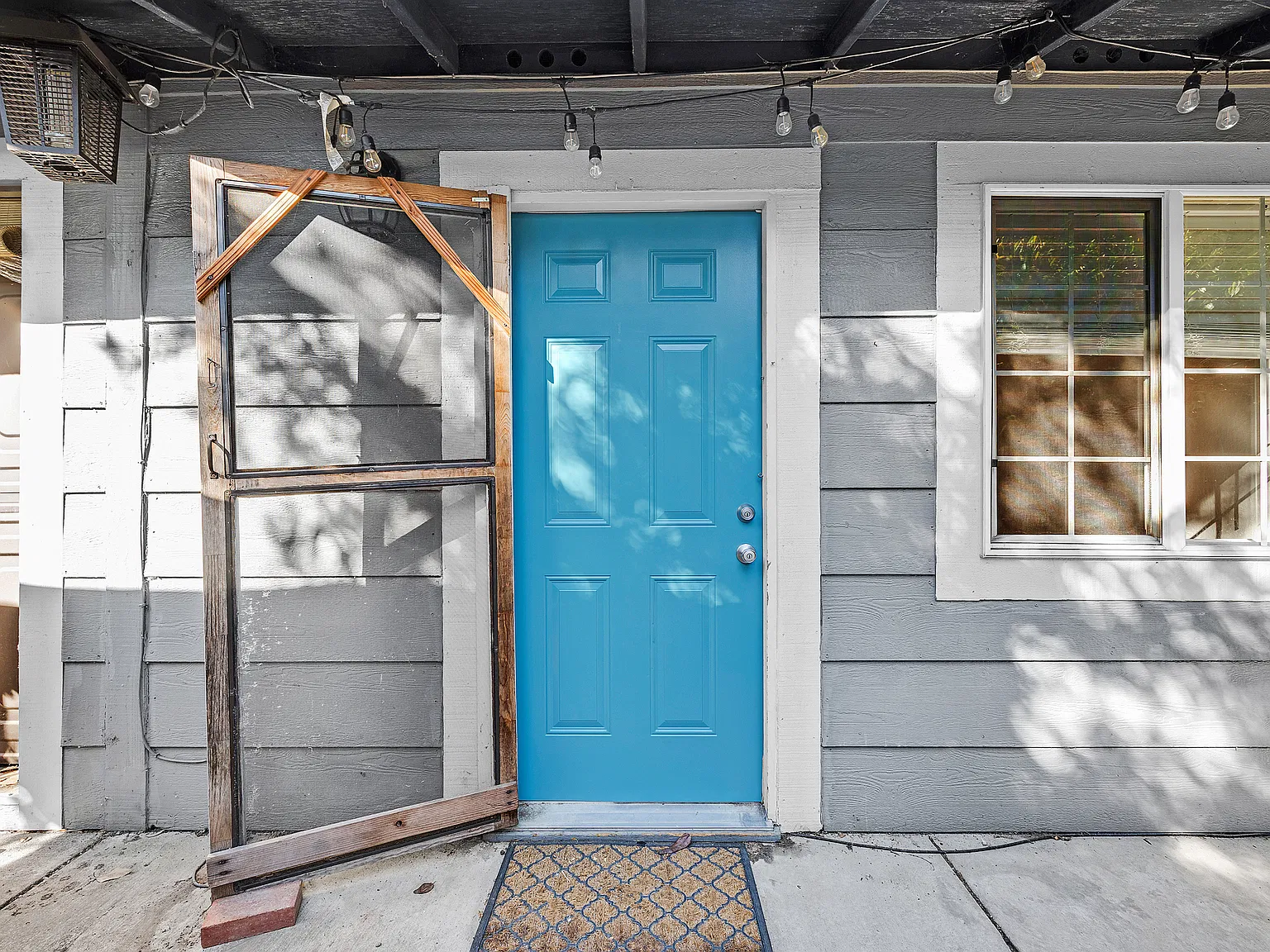 4160 Stanley Blvd — Photo 1