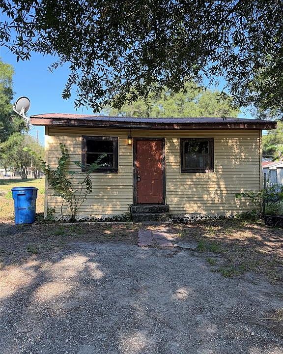 1st image of 10114 E COLUMBUS DRIVE
