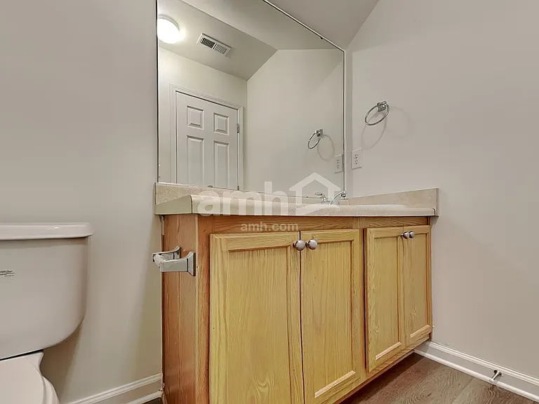 85 Tuscarora Ln — Photo 16