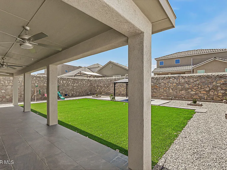 13082 Oakhampton Ave — Photo 34