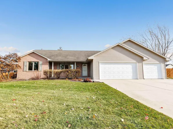 479 Earnhardt Ct, Green Bay, WI 54311