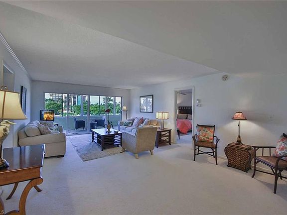 4th image of 3420 Gulf Shore Blvd N APT 36