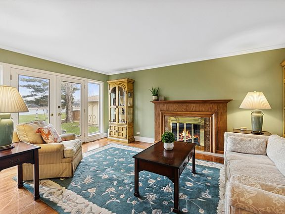 3rd image of 1636 E Jonquil Ter