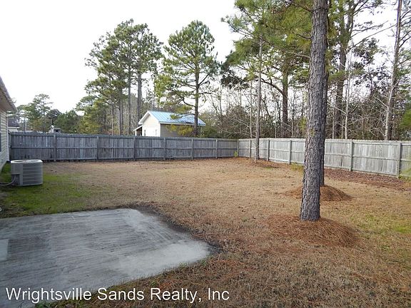 3rd image of 713 Brewster Ln