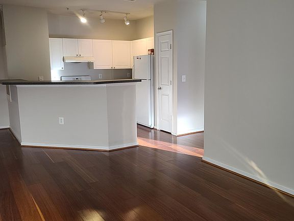 3rd image of 11371 Aristotle Dr APT 313