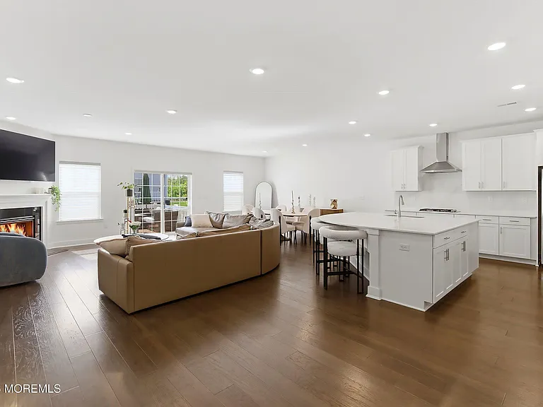 1402 Journey Ave — Photo 11