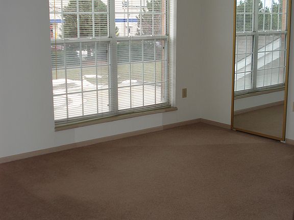 14x 12 bedroom with attached bath and huge walk-in closet