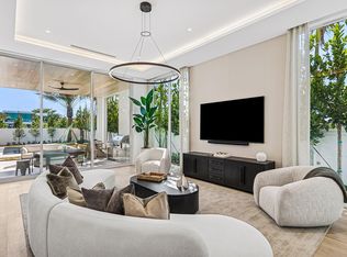 330 Grove Way, Delray Beach, FL 33444