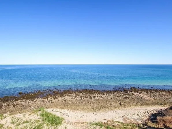 32 Shore Dr, Plymouth, MA 02360