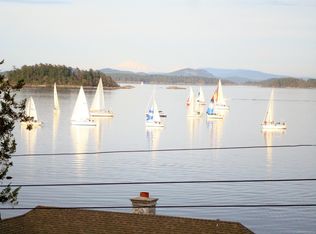 10502 Jocelyn Pl, Sidney, BC V8L2P5