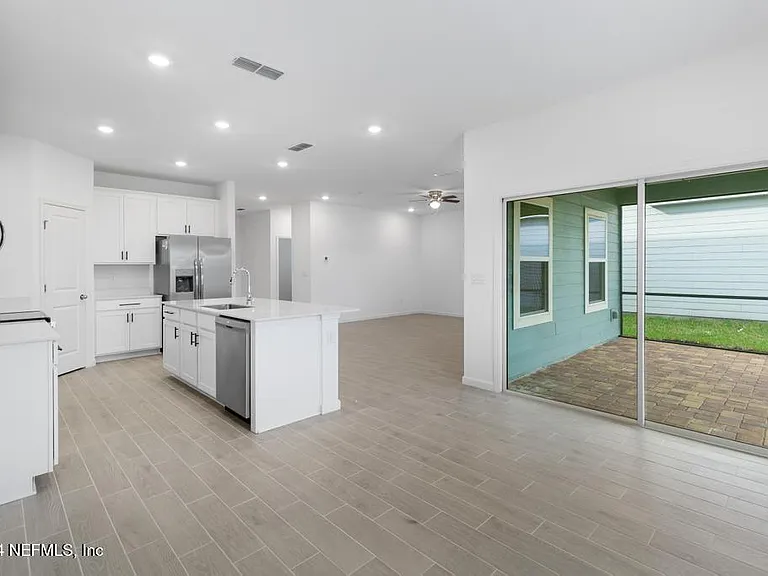 28 Disston Cv — Photo 17