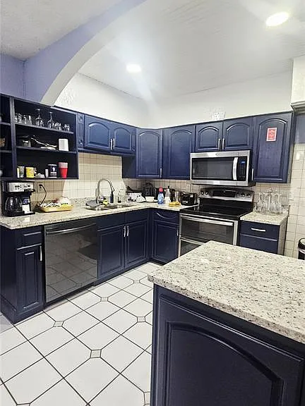 7714 Deleuil Ave — Photo 3