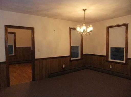 4th image of 516 Willard St