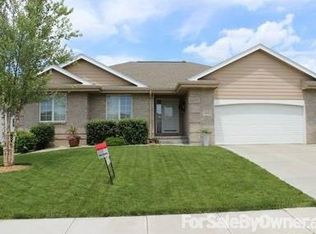 16522 Redwood St, Omaha, NE 68137