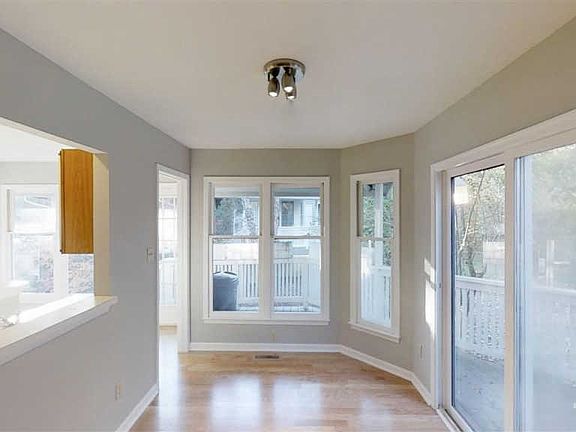4th image of 209 Kirkwood Dr
