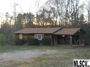 2612 Mission Rd, Hudson, NC 28638