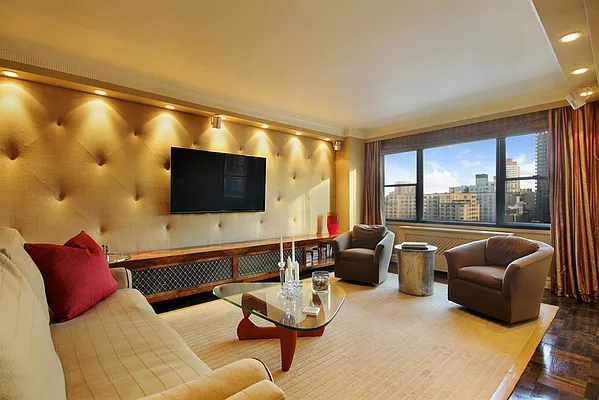 Sold by Corcoran | media 14