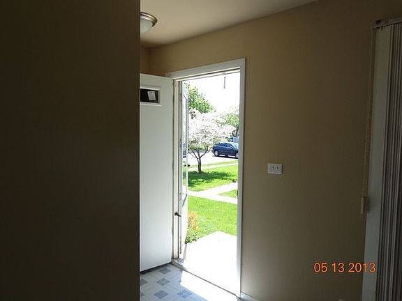 5th image of 620 Newton Ct #620