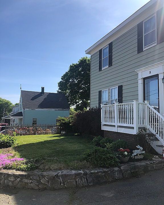 1st image of 8 Baslers Ln