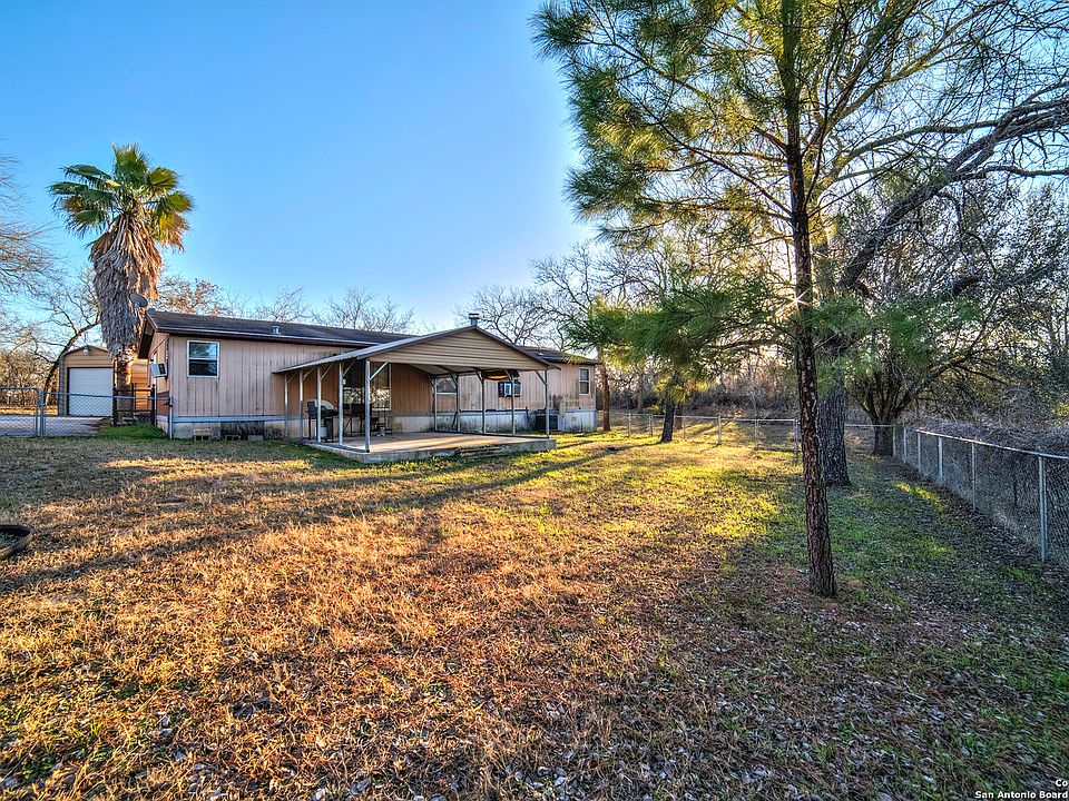 1st image of 111-115 Hickory Hill Dr.
