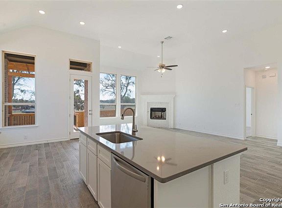 5th image of 9826 Kremmen Pl