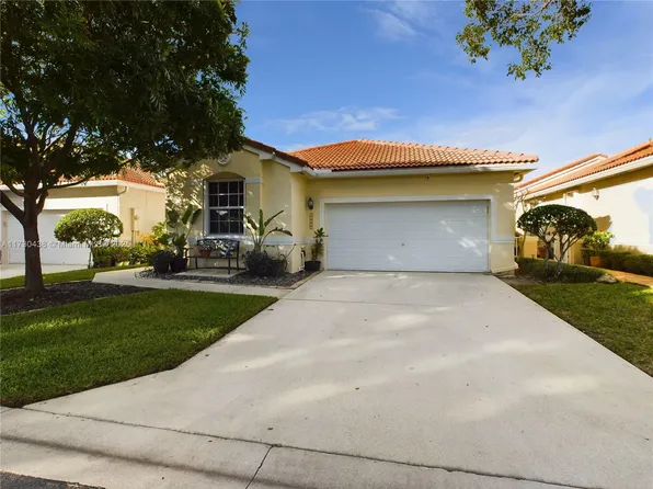 11147 NW 46th Dr, Coral Springs, FL 33076