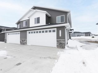 4126 Platinum St, Bismarck, ND 58503