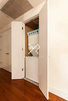 Rented by Yaffa Realty LLC | media 11