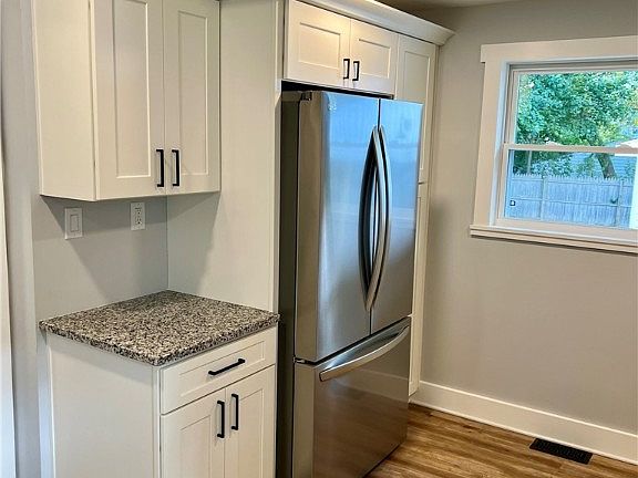 5th image of 1769 19th St