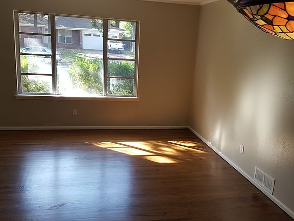 2nd image of 7141 Robinhood Ln