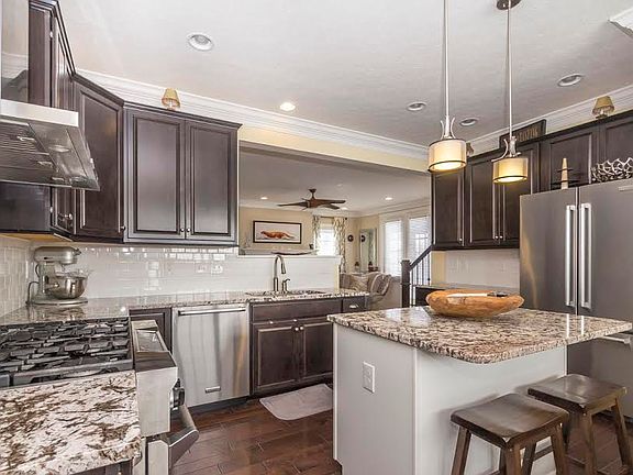 2nd image of 8033 Loomis Dr