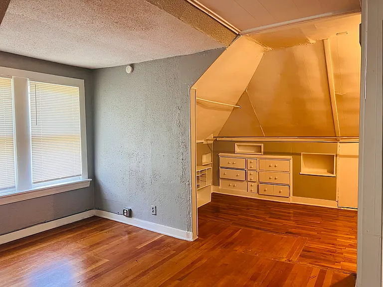 1319 Harbert Ave #5 — Photo 8