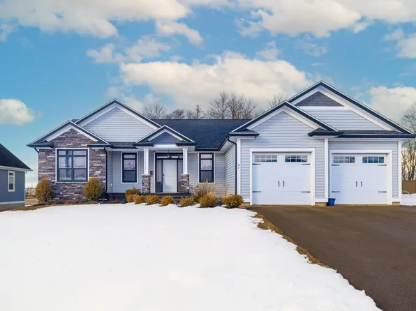 47 Birch Woods Ln, Stratford, PE C1B 3Z2