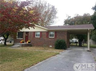 426 Millbrooke Dr, Hopkinsville, KY 42240