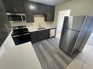 Williamsburg Flats 215, Thiensville, WI 53092
