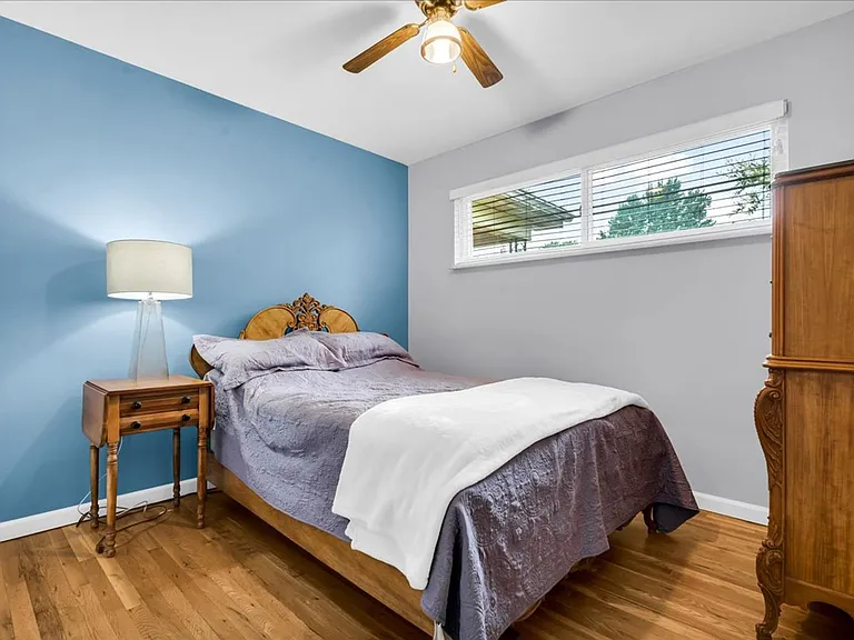 1554 Cynthia Ave — Photo 12