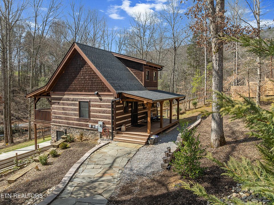 1st image of 151 Flynn Rd