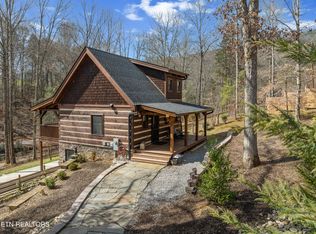 151 Flynn Rd, Walland, TN 37886