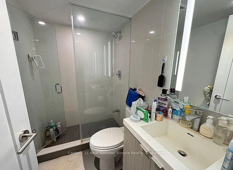 585 Bloor St E #1121 — Photo 8