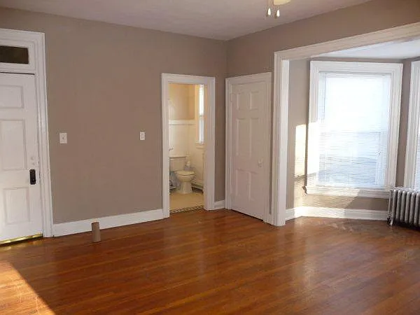 1810 Jefferson St — Photo 6