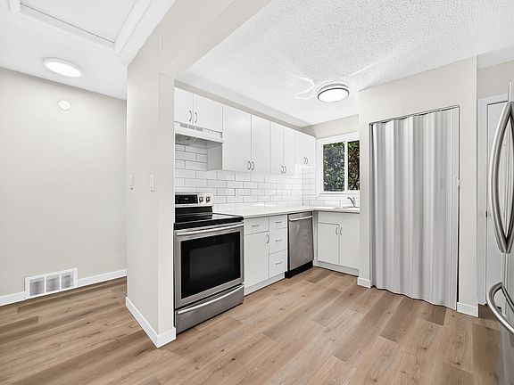 5th image of 13835 114th St NW