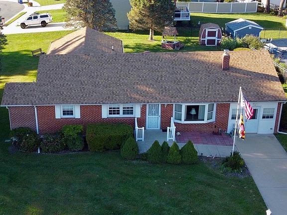 3rd image of 1616 Cass Dr