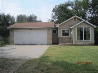 917 N Hayes St, Hutchinson, KS 67501