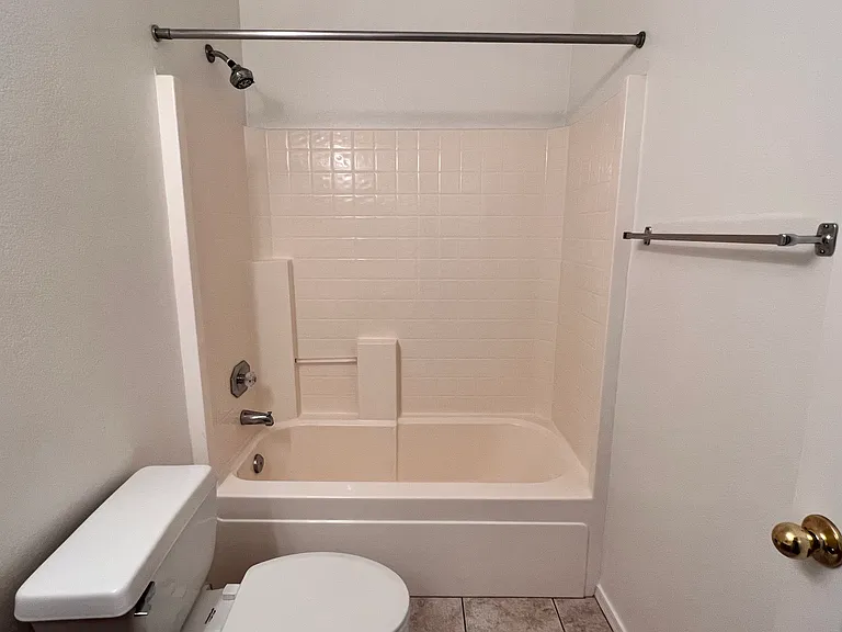 3041 W Horsham Dr — Photo 29