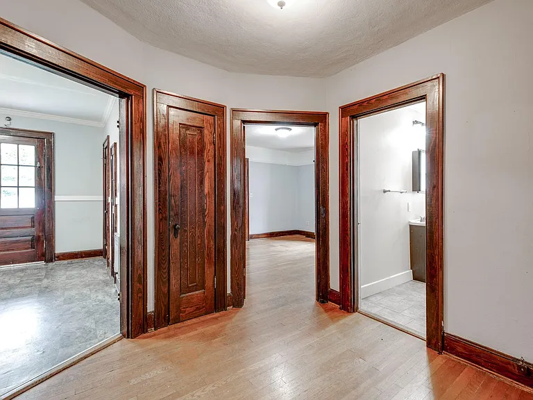 710 Forest Ave #1 — Photo 18