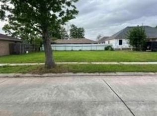 2400 Legend St, Meraux, LA 70075