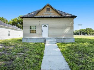 613 E 9th St, Pittsburg, KS 66762